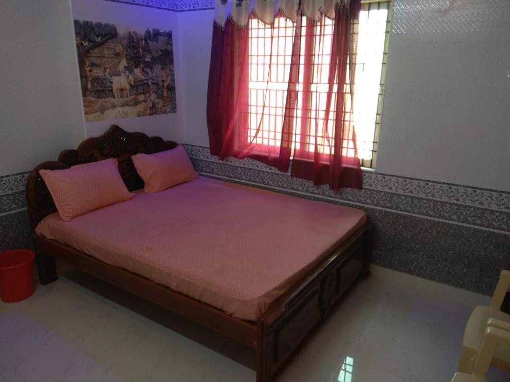 Sri Priya Lodge Dharmapuri Extérieur photo